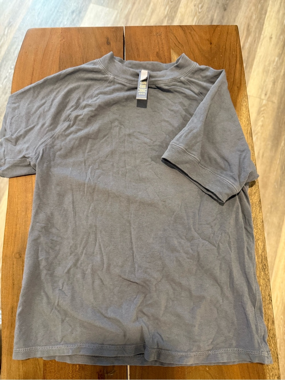 SKIMS Short Sleeve Crew Tee - Gray